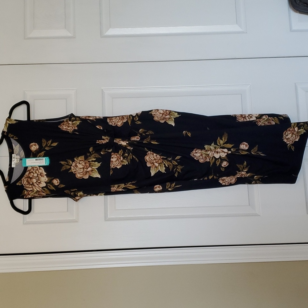 nine britton Black Midi Dress with Beige Floral Print